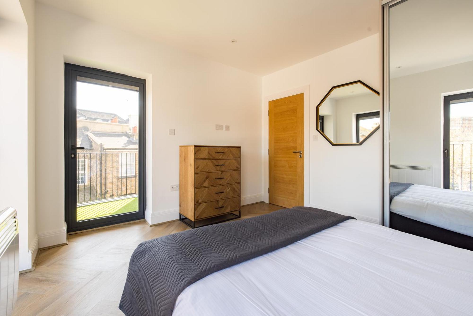 Charles Hope Staines Riverside Екстер'єр фото
