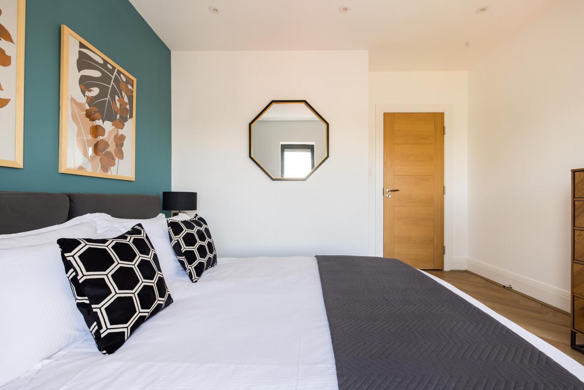Charles Hope Staines Riverside Екстер'єр фото