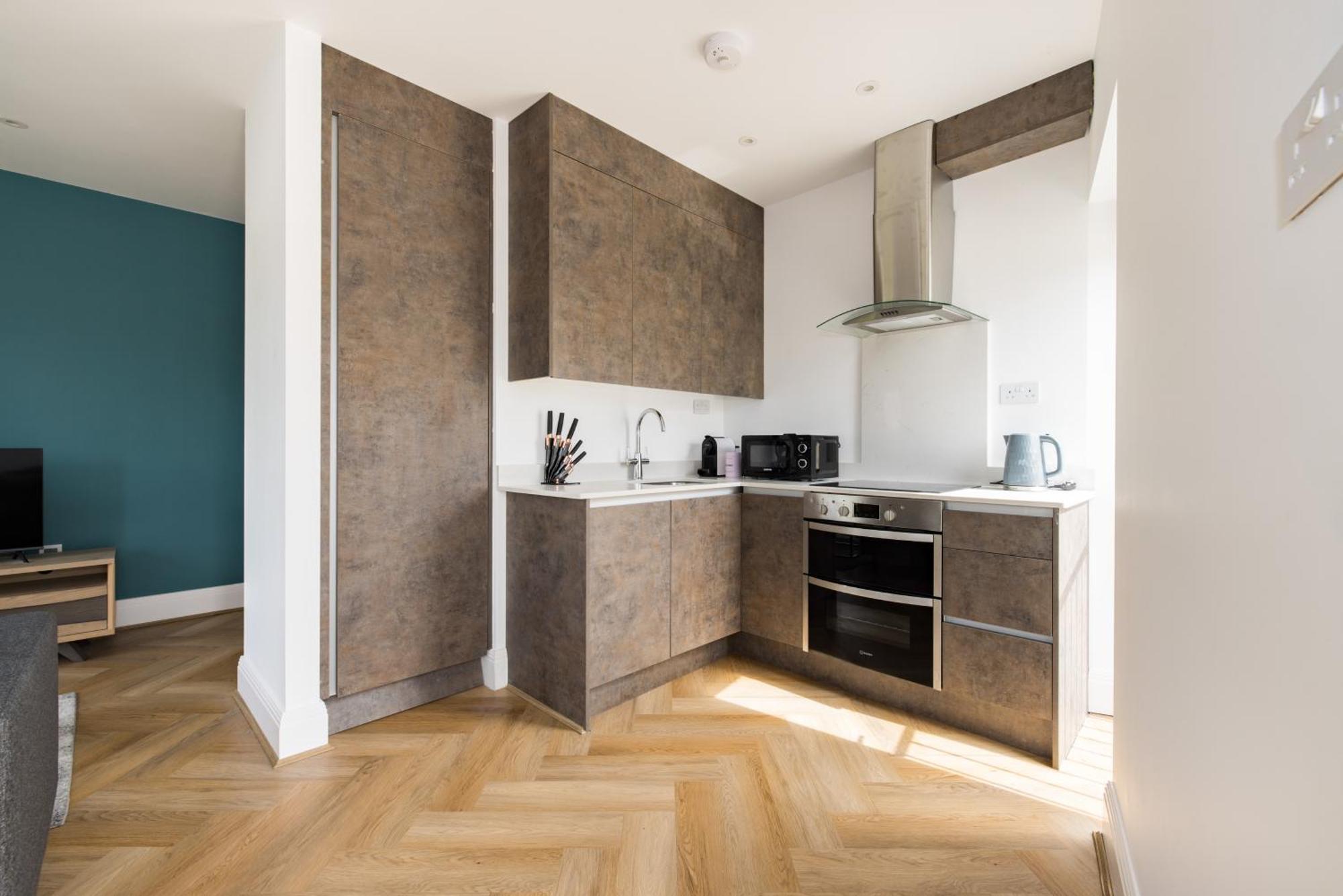 Charles Hope Staines Riverside Екстер'єр фото